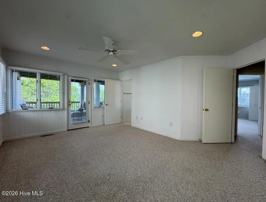 1154 Monroe Lane Holly Ridge, NC 28445