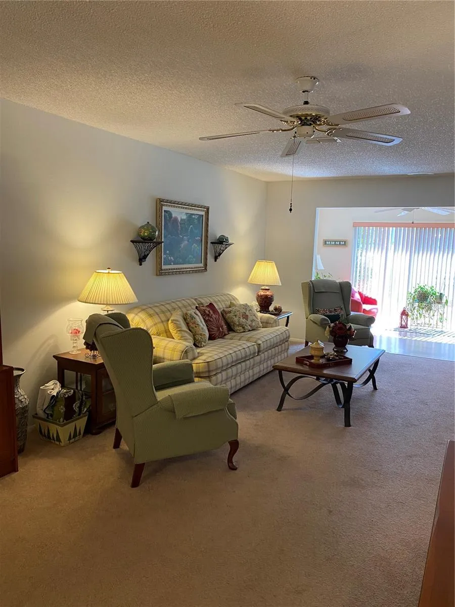 1059 DUNROBIN DRIVE #B Palm Harbor, FL 34684