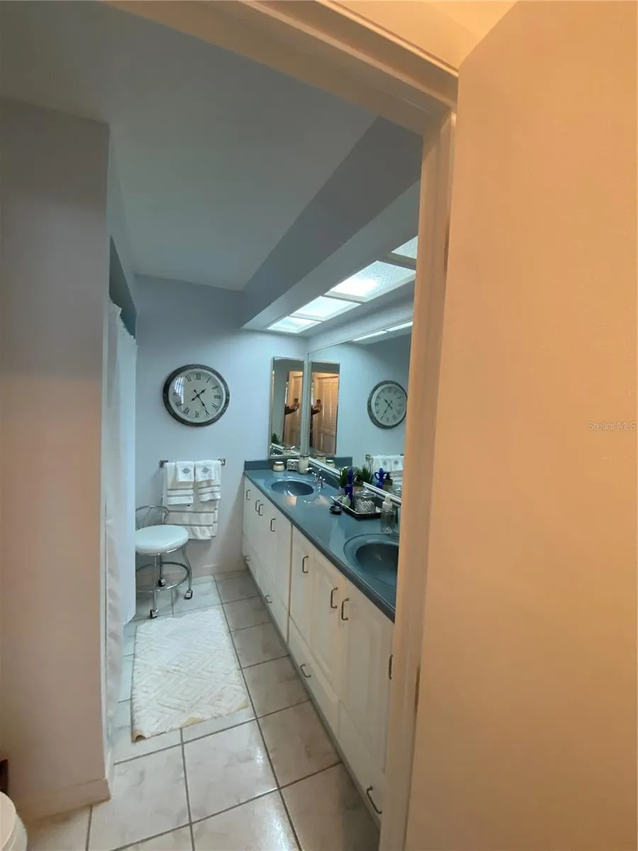 1059 DUNROBIN DRIVE #B Palm Harbor, FL 34684