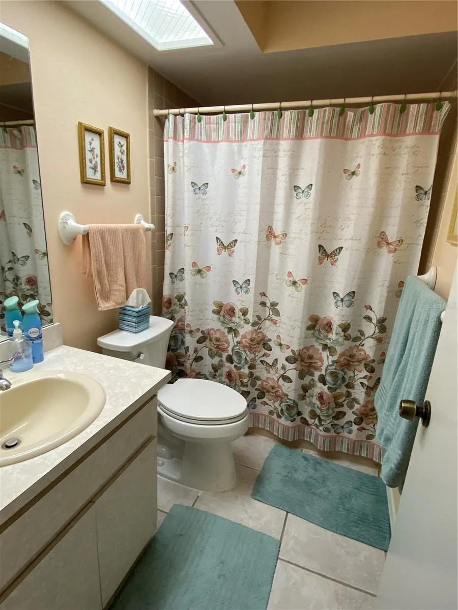 1059 DUNROBIN DRIVE #B Palm Harbor, FL 34684