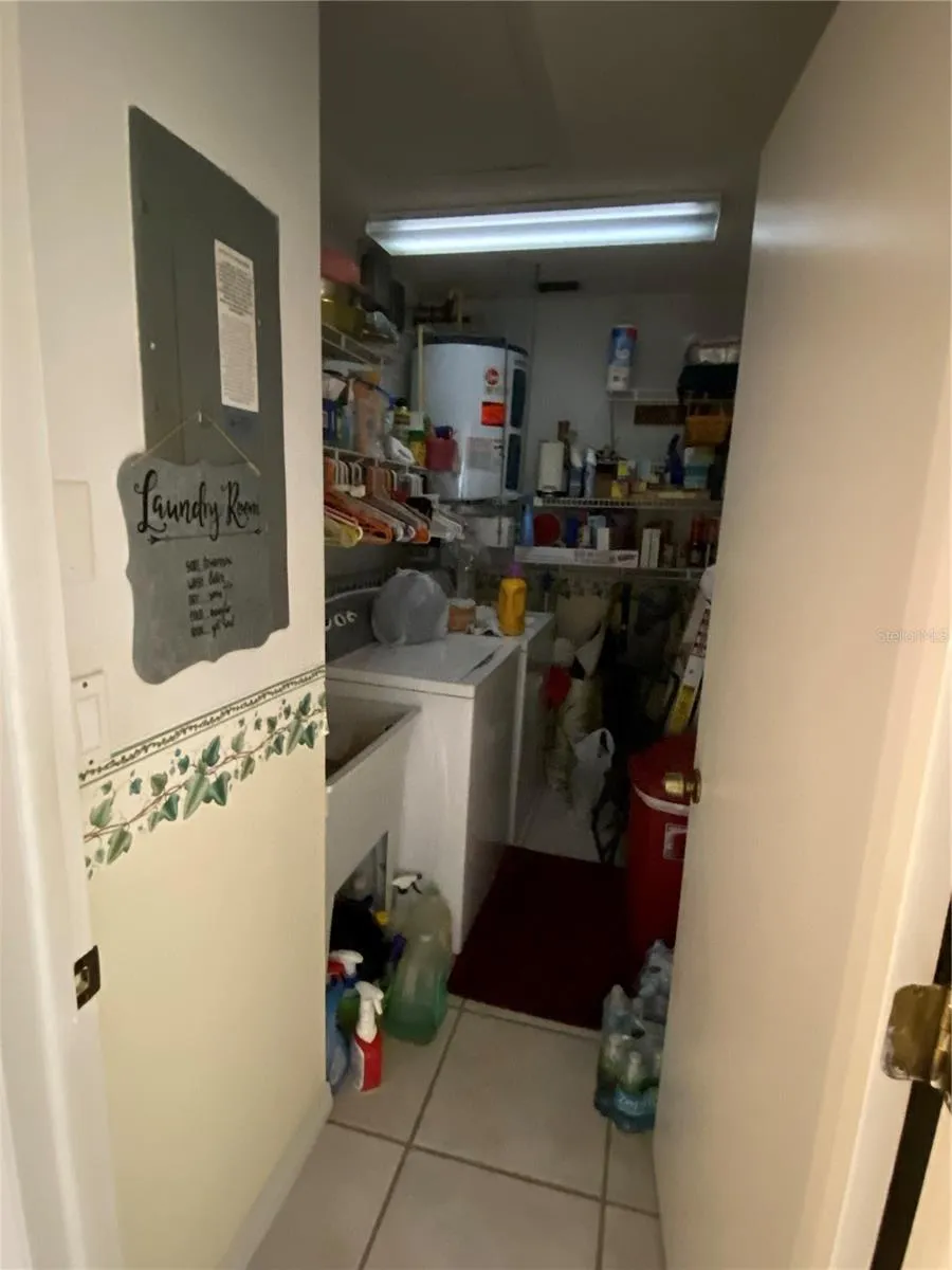 1059 DUNROBIN DRIVE #B Palm Harbor, FL 34684