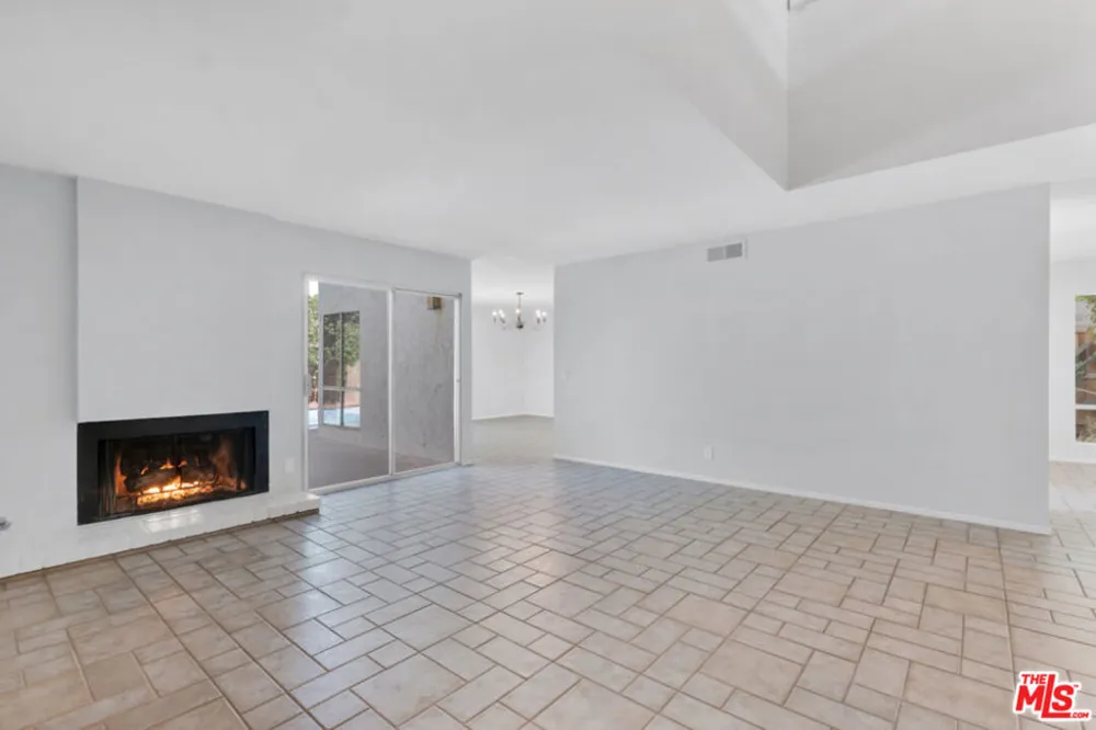 603 Racquet Club Lane Thousand Oaks, CA 91360