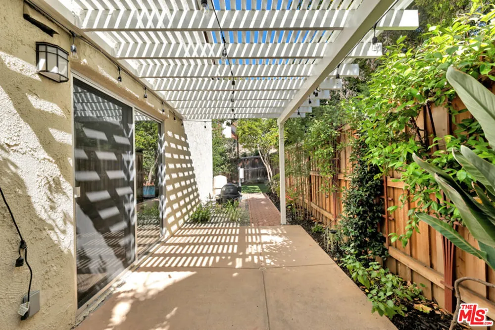 603 Racquet Club Lane Thousand Oaks, CA 91360