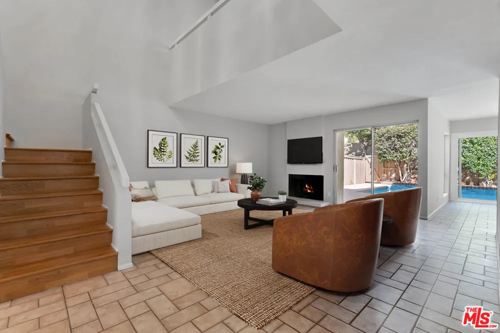 603 Racquet Club Lane Thousand Oaks, CA 91360