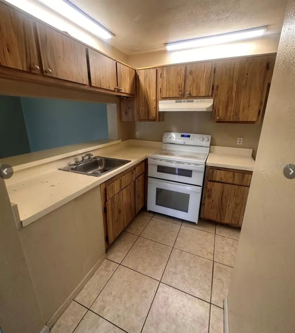 5213 VIA HACIENDA CIRCLE #308 Orlando, FL 32839