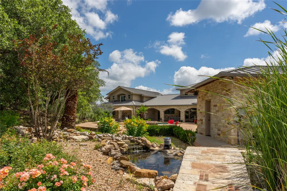 345 Leafdale Trail Dripping Springs, TX 78620
