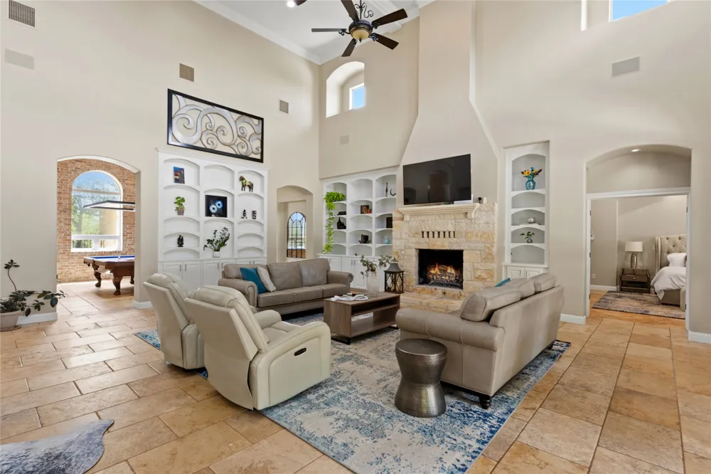 345 Leafdale Trail Dripping Springs, TX 78620