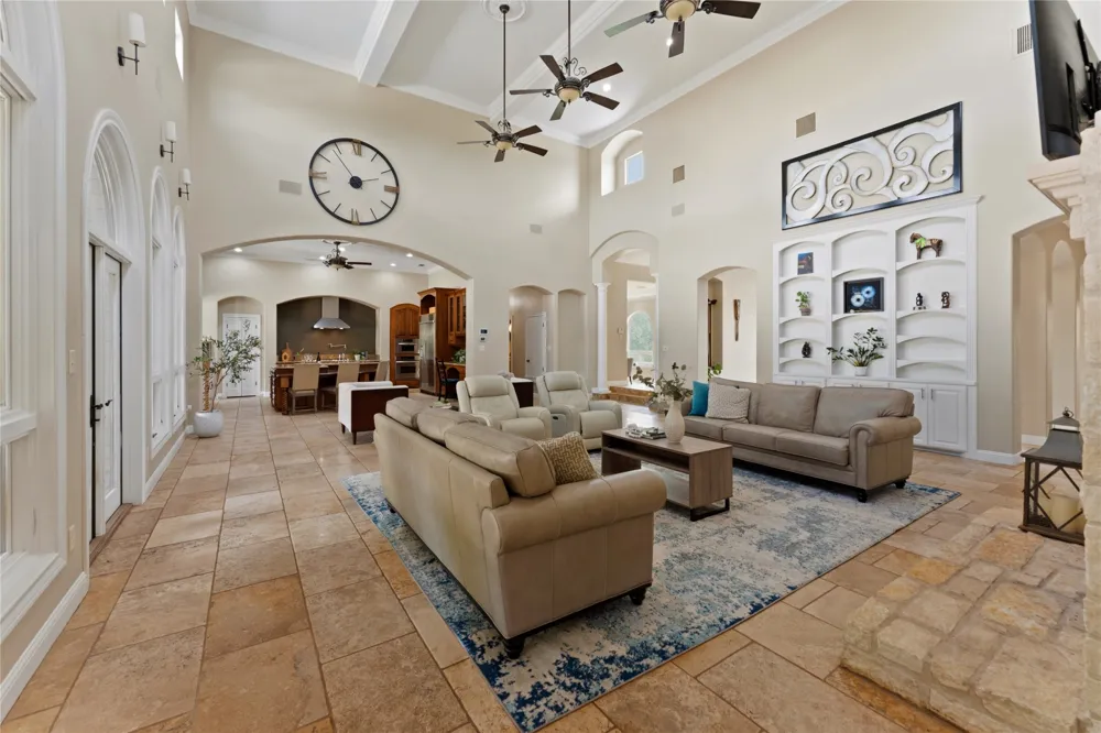 345 Leafdale Trail Dripping Springs, TX 78620