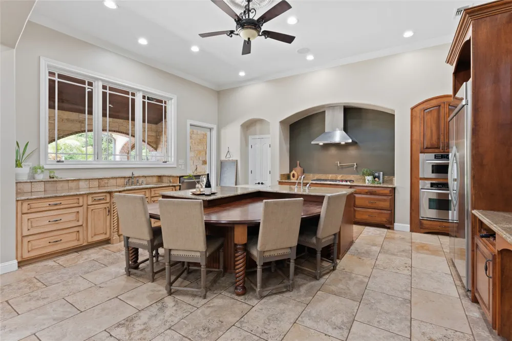 345 Leafdale Trail Dripping Springs, TX 78620