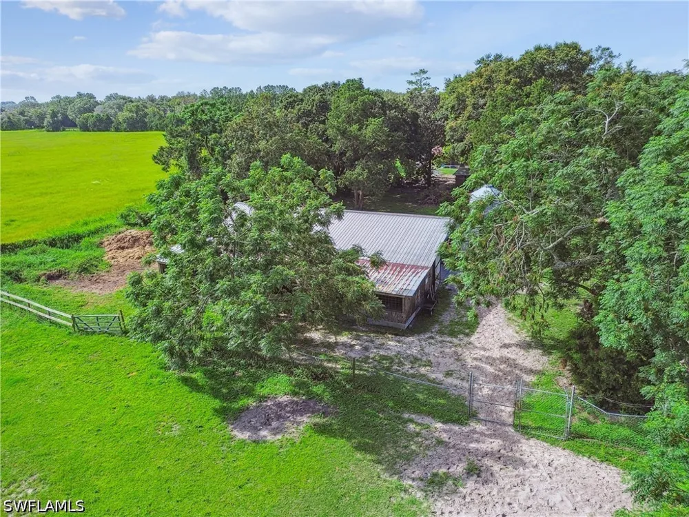 BENES ROUSH ROAD Brooksville, FL 39604