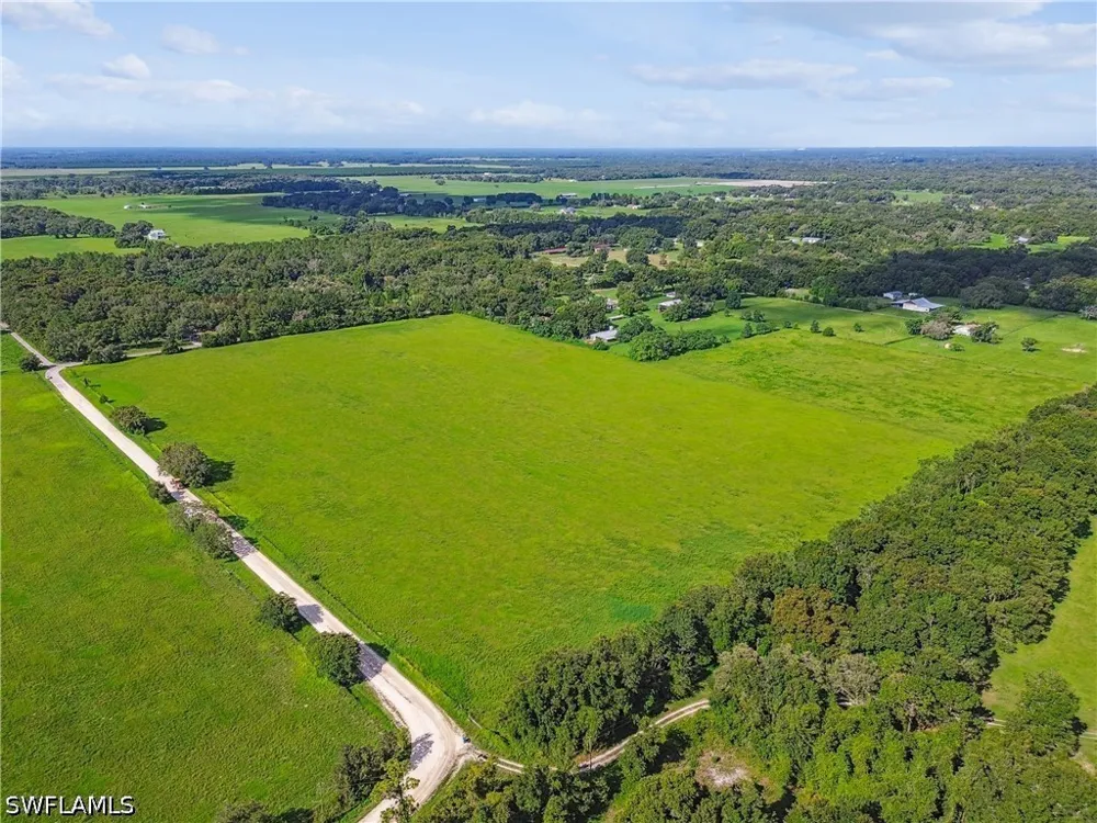 BENES ROUSH ROAD Brooksville, FL 39604