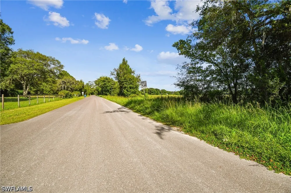 BENES ROUSH ROAD Brooksville, FL 39604