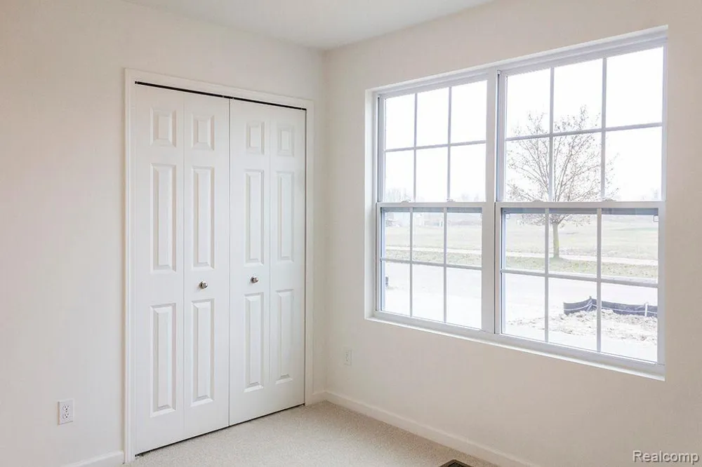 58410 Pembrooke Avenue New Haven Village, MI 48048