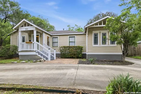 261 E OAKVIEW PL