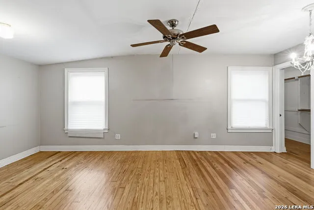 261 E OAKVIEW PL Alamo Heights, TX 78209