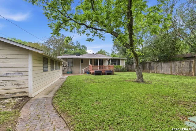 261 E OAKVIEW PL Alamo Heights, TX 78209