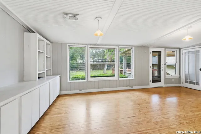 261 E OAKVIEW PL Alamo Heights, TX 78209
