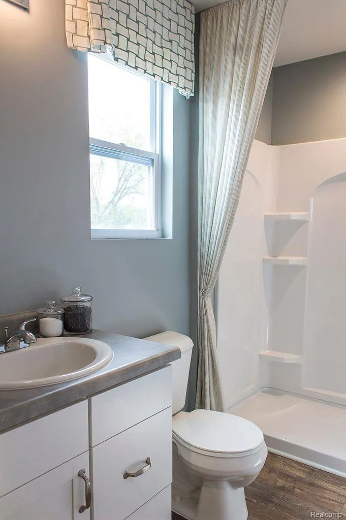 58398 Pembrooke Avenue New Haven Village, MI 48048