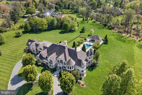 1731 RED HAWK WAY