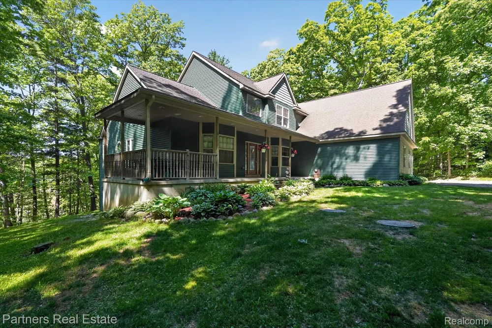 4053 Rolling Acres Drive Hartland Township, MI 48353