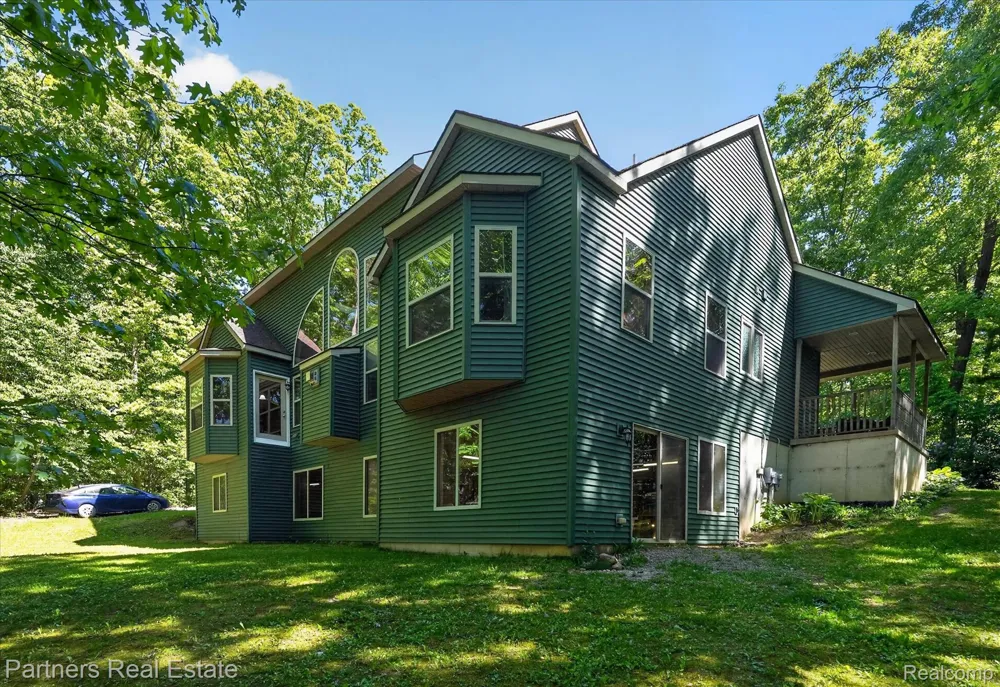 4053 Rolling Acres Drive Hartland Township, MI 48353