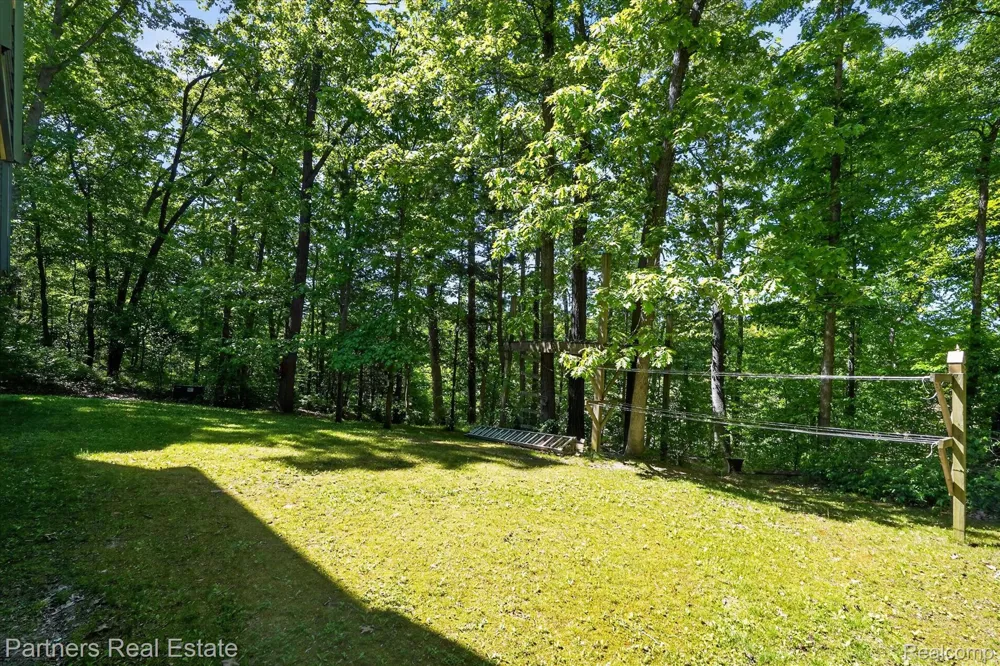 4053 Rolling Acres Drive Hartland Township, MI 48353