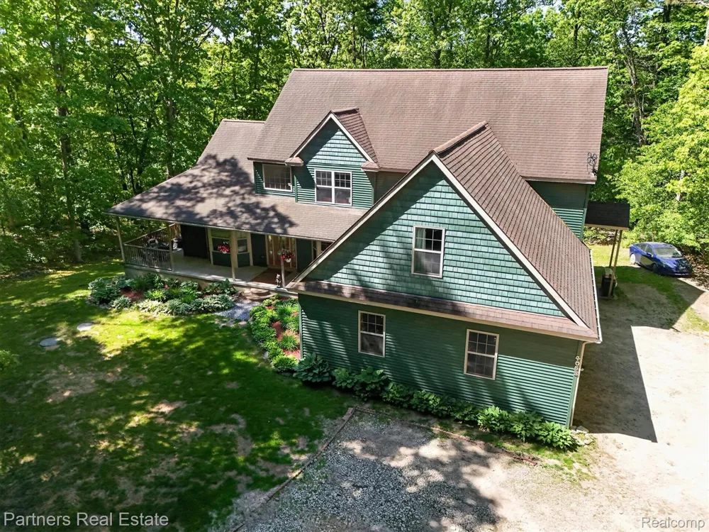 4053 Rolling Acres Drive Hartland Township, MI 48353