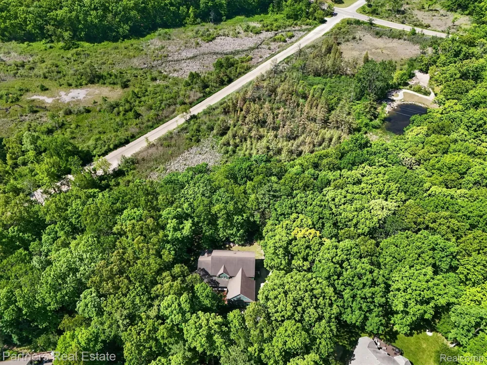 4053 Rolling Acres Drive Hartland Township, MI 48353