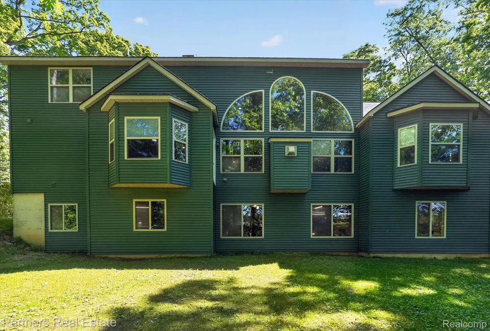 4053 Rolling Acres Drive Hartland Township, MI 48353