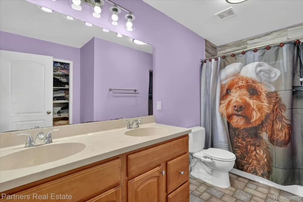 4053 Rolling Acres Drive Hartland Township, MI 48353
