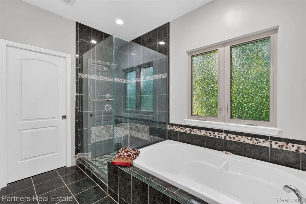 4053 Rolling Acres Drive Hartland Township, MI 48353