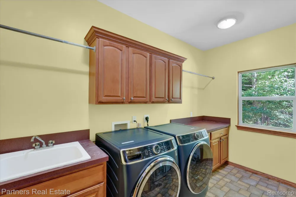 4053 Rolling Acres Drive Hartland Township, MI 48353