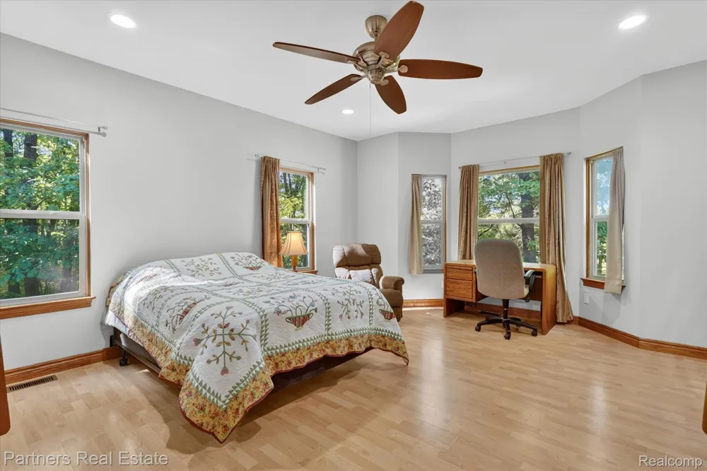 4053 Rolling Acres Drive Hartland Township, MI 48353
