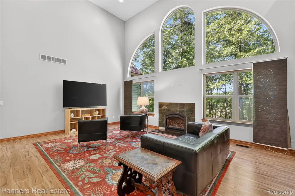 4053 Rolling Acres Drive Hartland Township, MI 48353