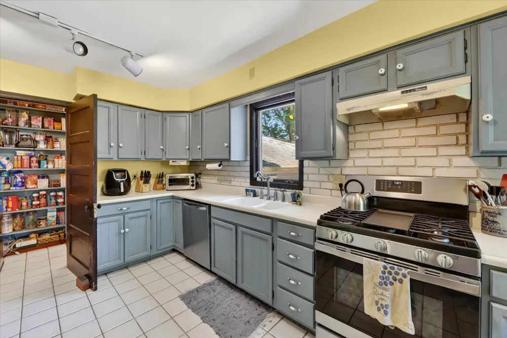 703 E Osterhout Avenue Portage City, MI 49002