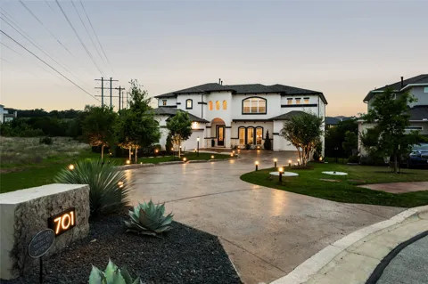 701 Echelon Place