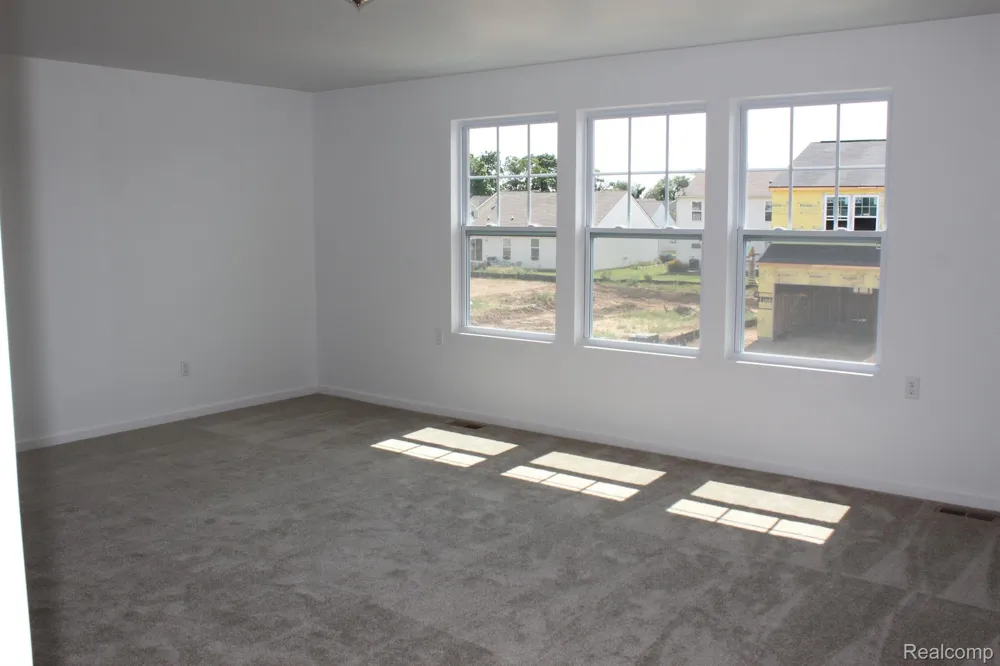58228 KINCAID STREET New Haven Village, MI 48048