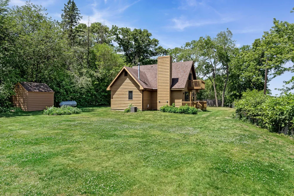 25020 Gull Lane Winona, MN 55987