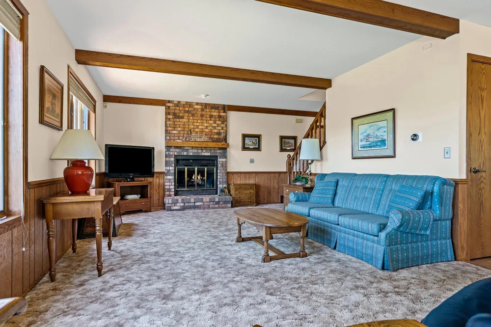 25020 Gull Lane Winona, MN 55987