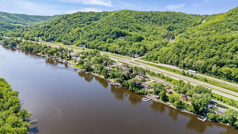 25020 Gull Lane Winona, MN 55987