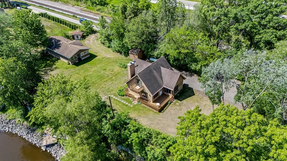 25020 Gull Lane Winona, MN 55987
