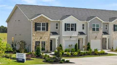 202 Kenmore Circle