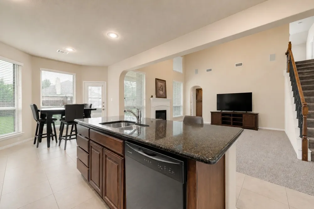 1300 Bellingham Circle Glenn Heights, TX 75154