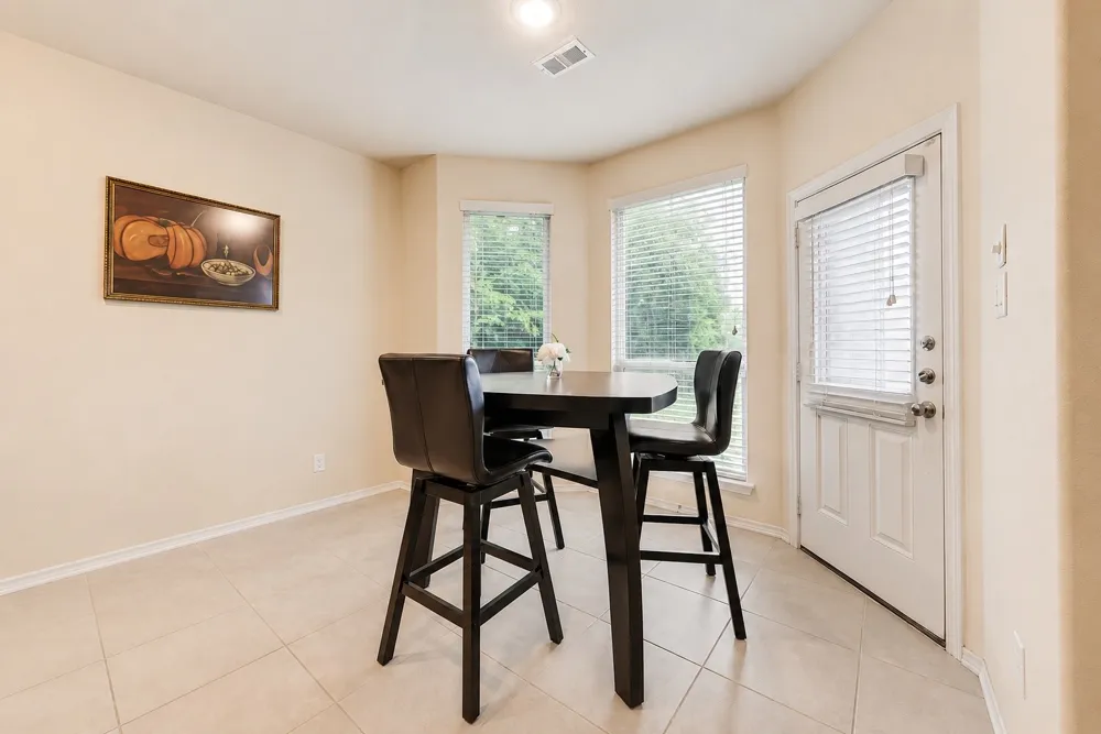 1300 Bellingham Circle Glenn Heights, TX 75154