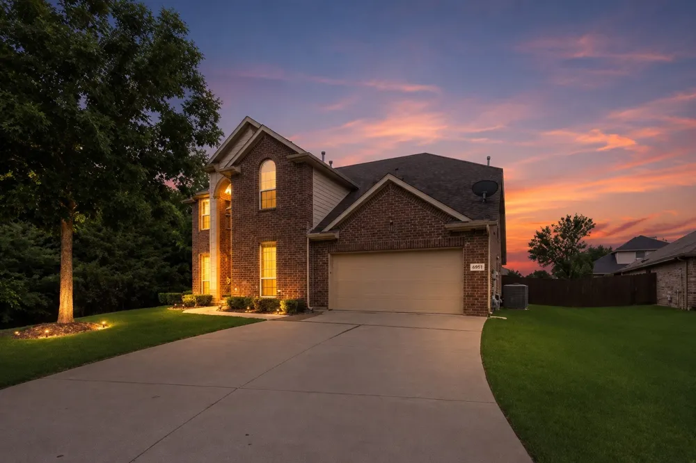 1300 Bellingham Circle Glenn Heights, TX 75154