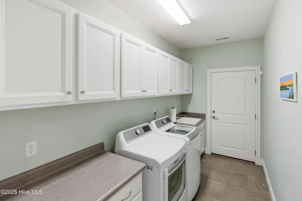 952 Jenoa Loop Castle Hayne, NC 28429