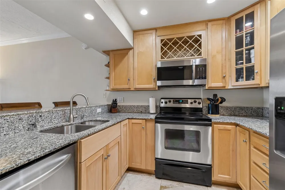 320 ISLAND WAY #304 Clearwater Beach, FL 33767