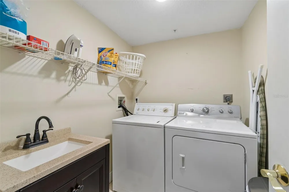 320 ISLAND WAY #304 Clearwater Beach, FL 33767