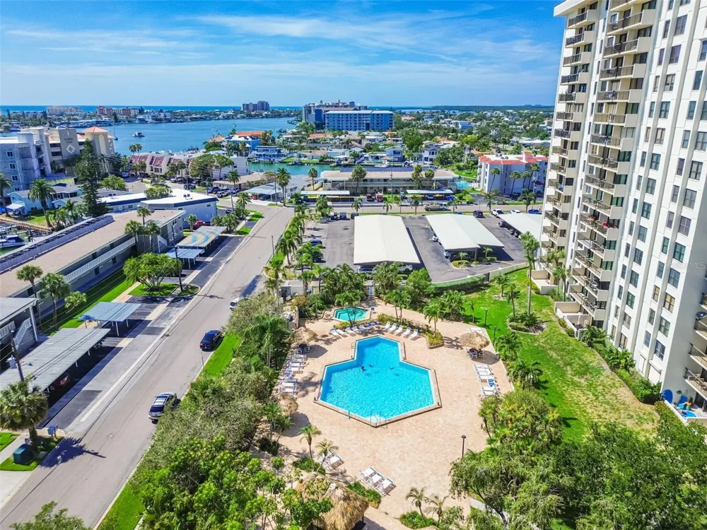 320 ISLAND WAY #304 Clearwater Beach, FL 33767