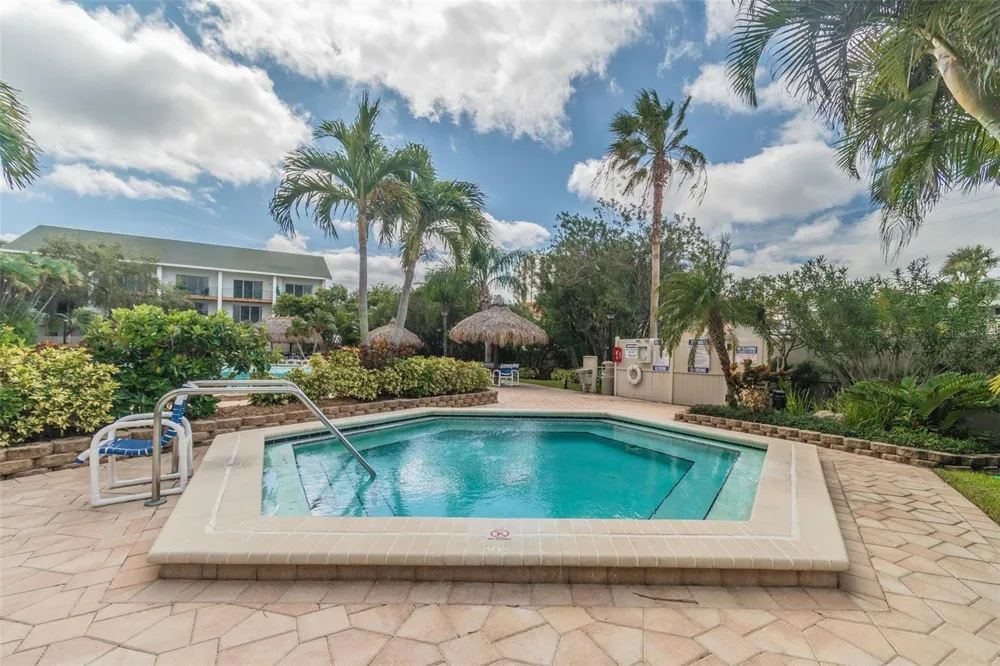 320 ISLAND WAY #304 Clearwater Beach, FL 33767